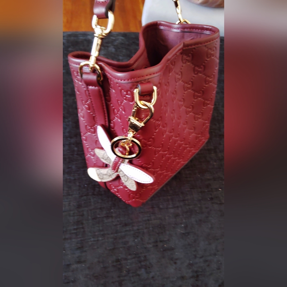 Brand New luxury Inspired Designer Embossed Shoulder Bag ๐ท - Picture 6 of 8